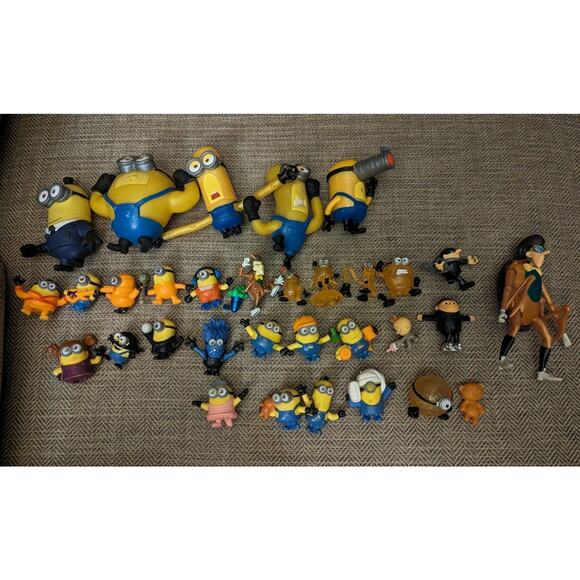 Despicable Me Minions Figures Toys Set Minion Lot Of 32 Gru - Picture 1 of 13